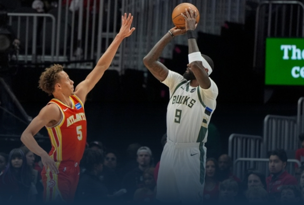 b体育-年轻新星争相爆发，黑马9连胜，雄鹿被暴打，字母哥看不到希望|老鹰|吉安尼斯·安特托孔波|扬尼斯-阿德托昆博|密尔沃基雄鹿队|亚特兰大老鹰队_新浪体育_新浪新闻