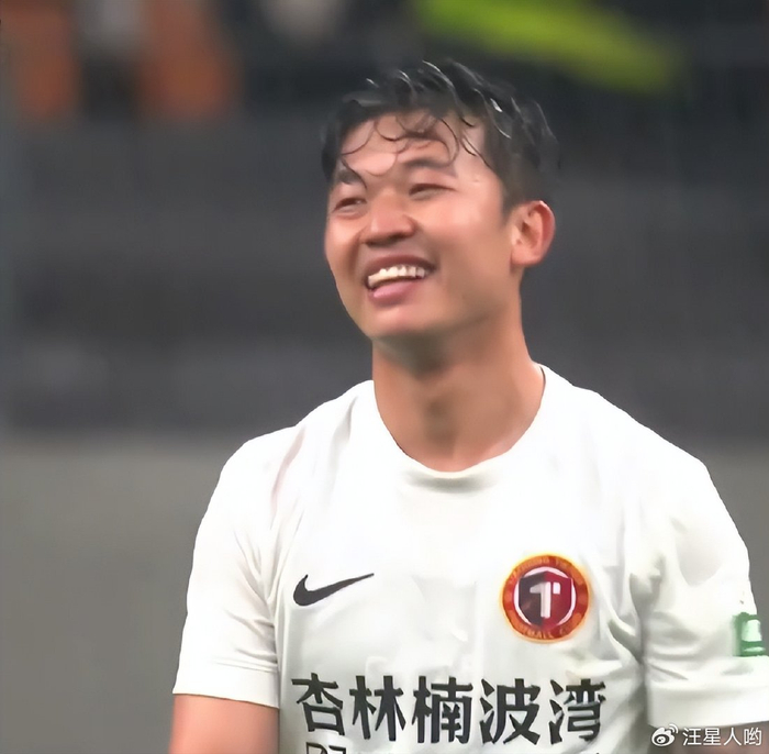 bsport-0-1!辽宁铁人踢的“太憋屈”,主力外援被直红罚下,遭遇两连败|重庆队|重庆铜梁龙|中超|辽宁队|任意球_新浪体育_新浪新闻